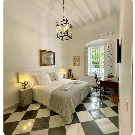 Gatu Premium Apartamento Palacio Oneto Con Jardin Privado " Preferente Mayores De 25 Anos Y Familias " El Puerto de Santa Maria Luaran gambar