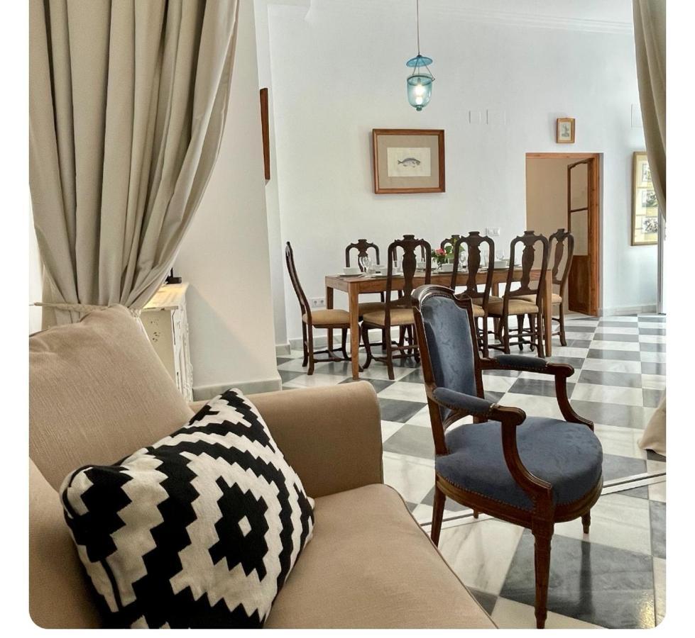 Gatu Premium Apartamento Palacio Oneto Con Jardin Privado " Preferente Mayores De 25 Anos Y Familias " El Puerto de Santa Maria Luaran gambar