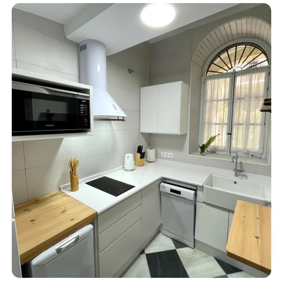 Gatu Premium Apartamento Palacio Oneto Con Jardin Privado " Preferente Mayores De 25 Anos Y Familias " El Puerto de Santa Maria Luaran gambar