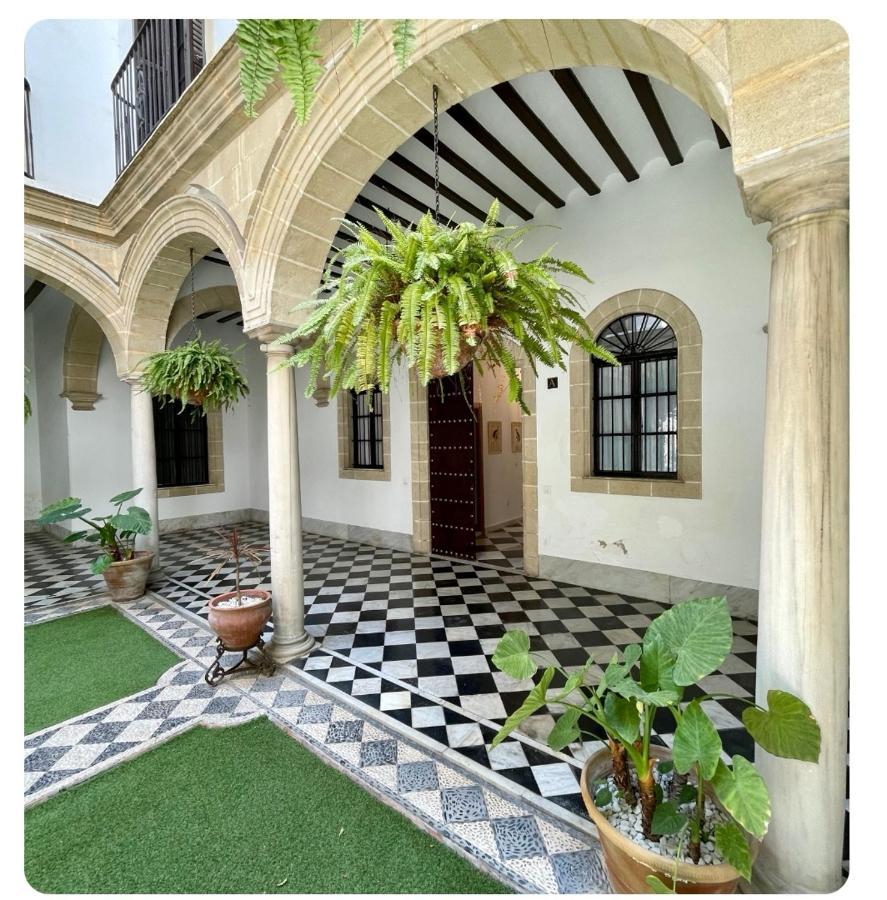 Gatu Premium Apartamento Palacio Oneto Con Jardin Privado " Preferente Mayores De 25 Anos Y Familias " El Puerto de Santa Maria Luaran gambar