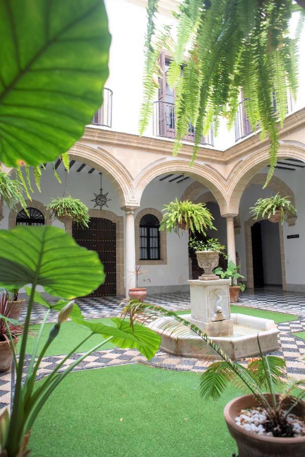 Gatu Premium Apartamento Palacio Oneto Con Jardin Privado " Preferente Mayores De 25 Anos Y Familias " El Puerto de Santa Maria Luaran gambar