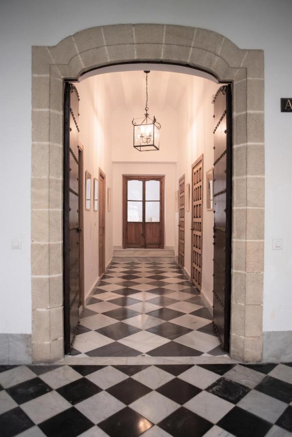 Gatu Premium Apartamento Palacio Oneto Con Jardin Privado " Preferente Mayores De 25 Anos Y Familias " El Puerto de Santa Maria Luaran gambar